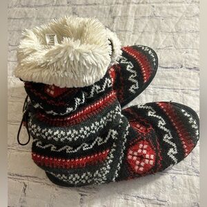 MUK LUKS LUK-EES WOMEN’S XLARGE (9.5-10.5) RED/BLACK/GREY/WHITE BOOT SLIPPERS